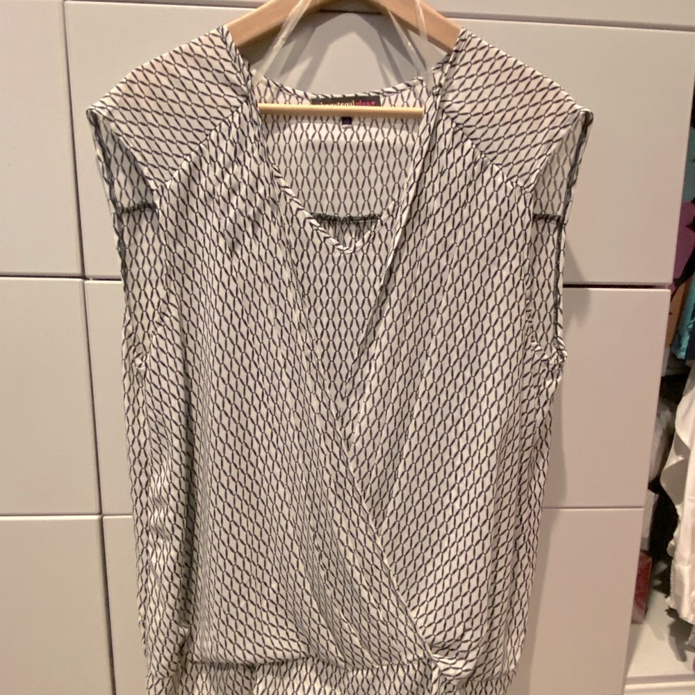 Never Worn! Sleeveless Lightweight Blouse